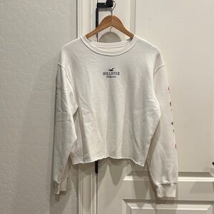 Hollister Cream Graphic Cropped Sweatshirt